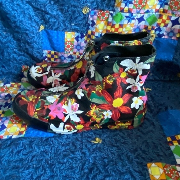 Converse x PatBo Women's Chuck Taylor All Star Shroud High 5.5 - Picture 4 of 8